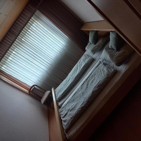 Hoteliving Duesseldorf Airport 拉廷根 外观 照片