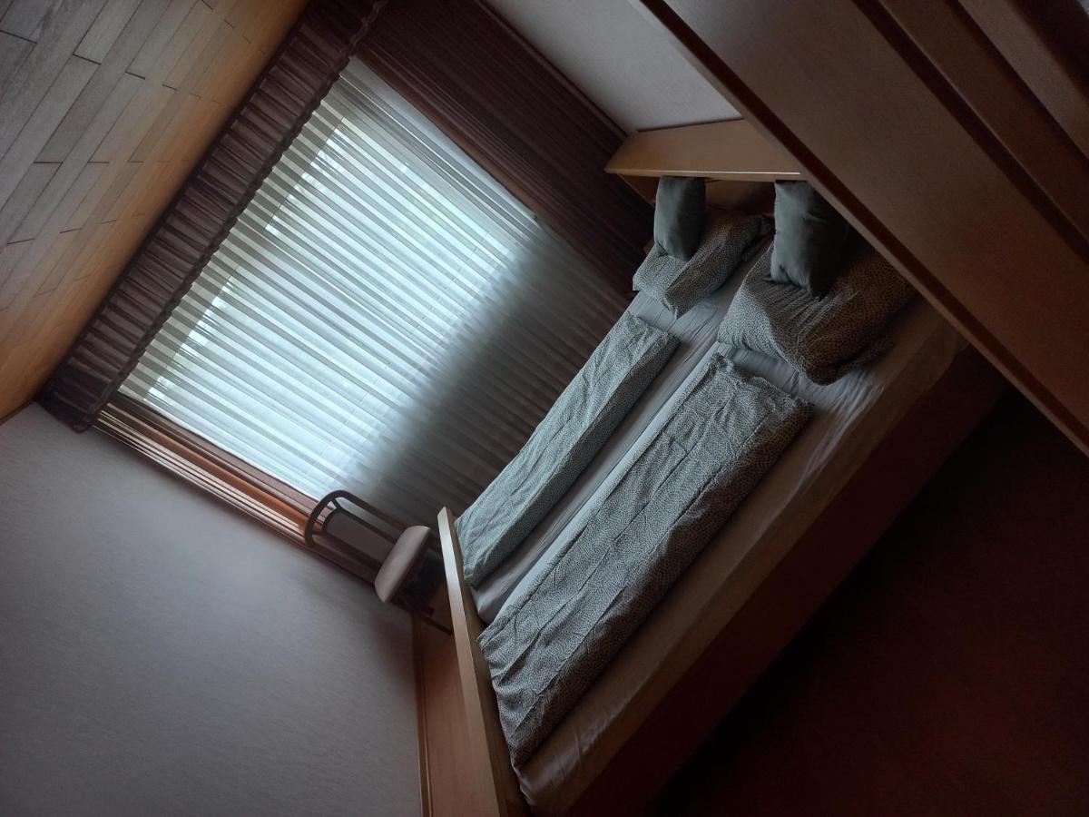 Hoteliving Duesseldorf Airport 拉廷根 外观 照片